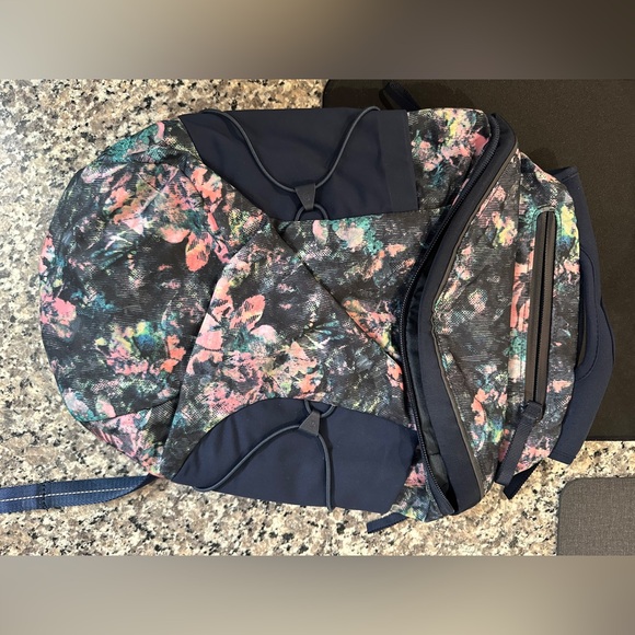 lululemon athletica Handbags - Lululemon Run All Day Backpack Floral #0137